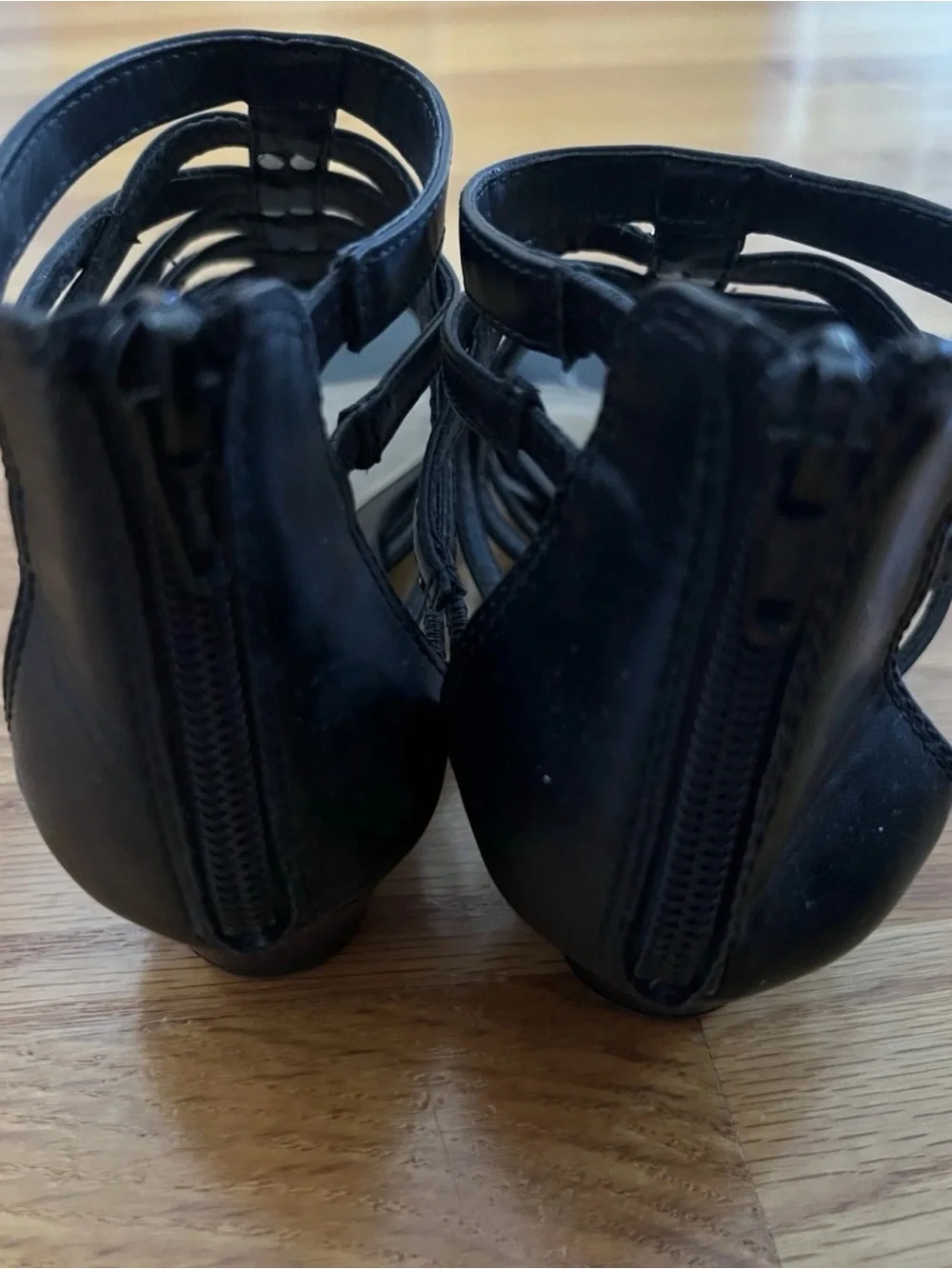 Apt. 9 Women’s Low Kitten Heel Wedge Sandal Gladiator Black Size 8